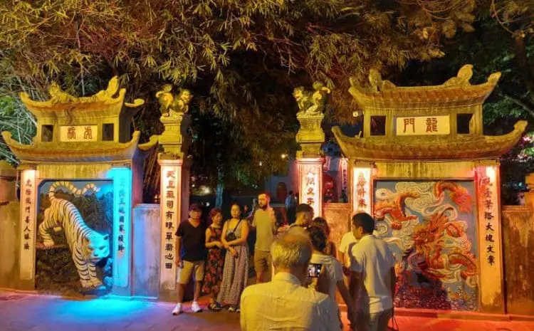 Ngoc Son Temple