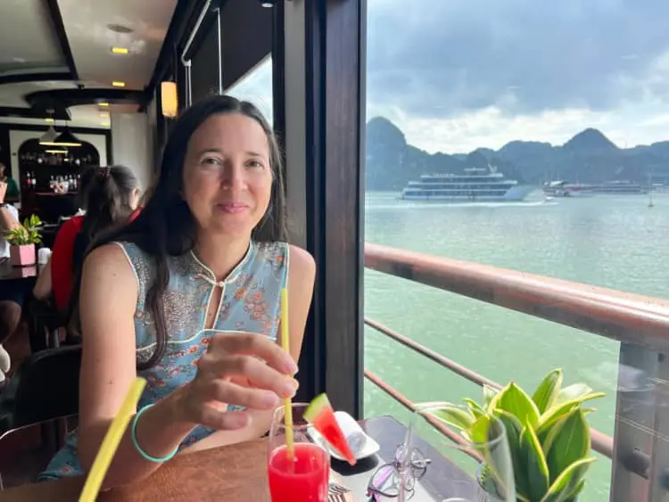 peony cruises vietnam