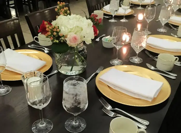berries and floral centerpiece
