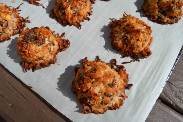 coconut macaroon cookies