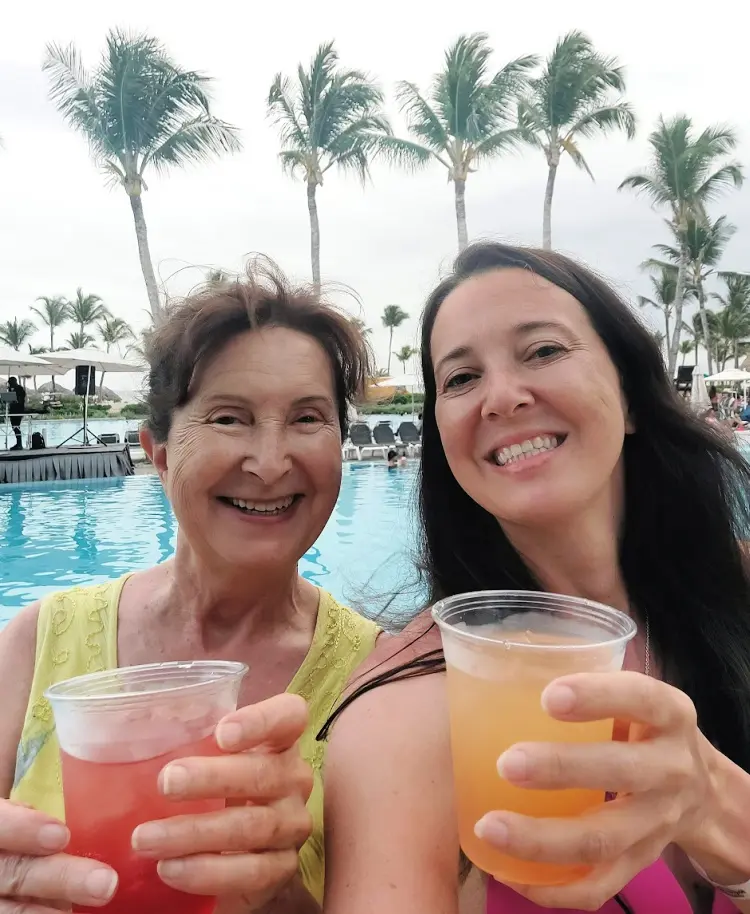 pool party food and drink