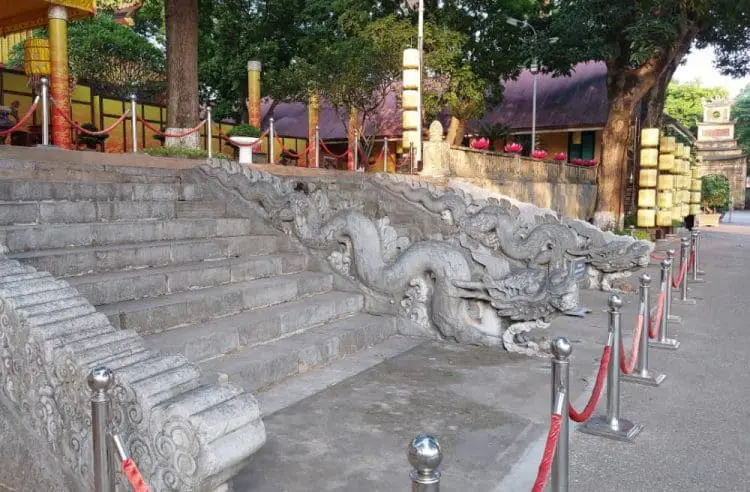 dragon staircase