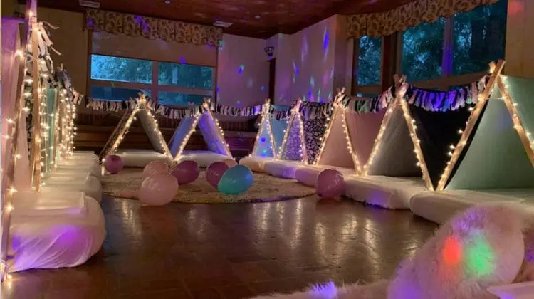 slumber party games- balloon pop relay