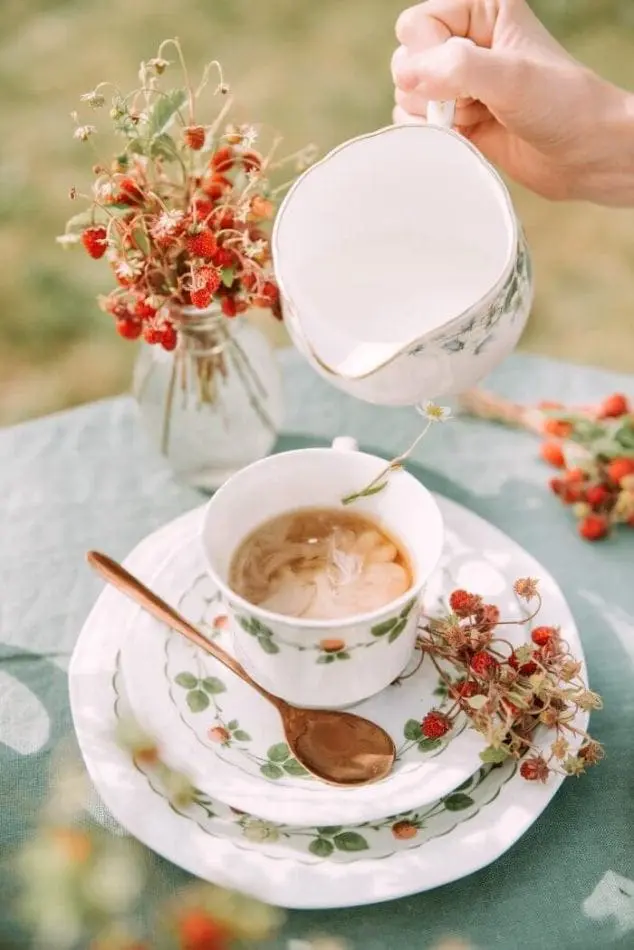 tea party- 5 summer backyard party ideas you will love