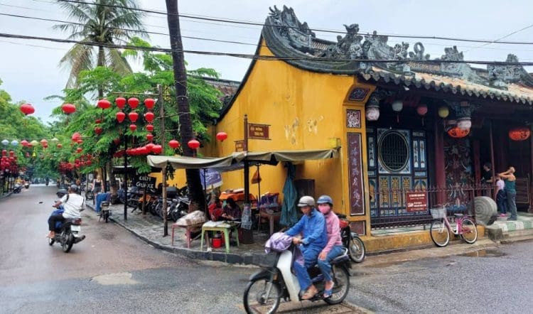 travel in vietnam